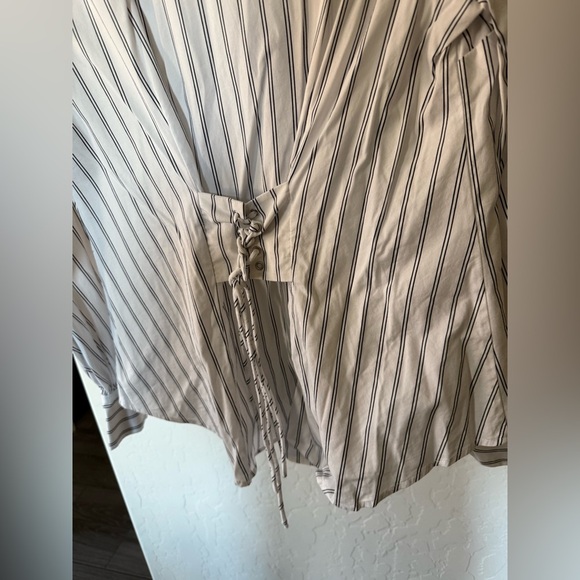 Vince Camuto|White pinstripe button down long sleeve blouse,cinch tie on back• - Picture 6 of 10